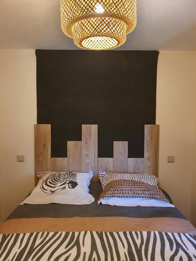 Jungle Apartment มิโอส์ ภายนอก รูปภาพ